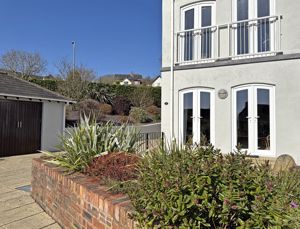 Photo 12- click for photo gallery